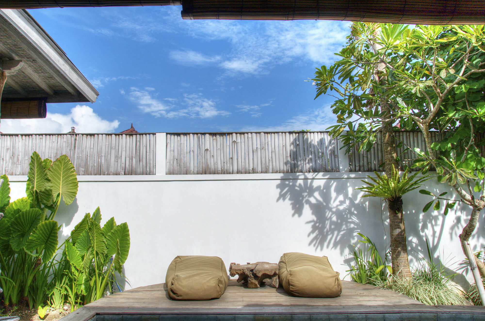 Villa Layla - Charming 2Br Villa In Oberoi - Prime Location! เซมินยัค ภายนอก รูปภาพ